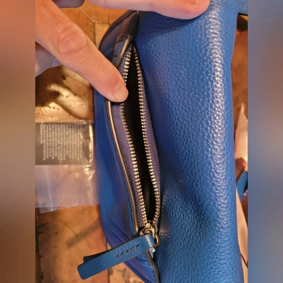 Marc Jacobs electric blue crossbody - Picture 6 of 10
